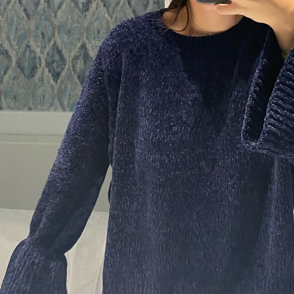 WildFlower navy blue sweater Size xs/small